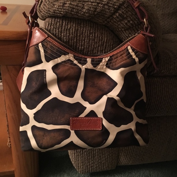 Handbags - Gently used Dooney and Bourke bag